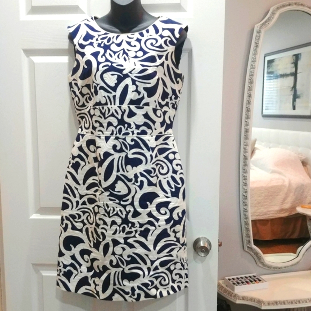 ANTONIO MELANI Navy and White Sleeveless Midi Dress